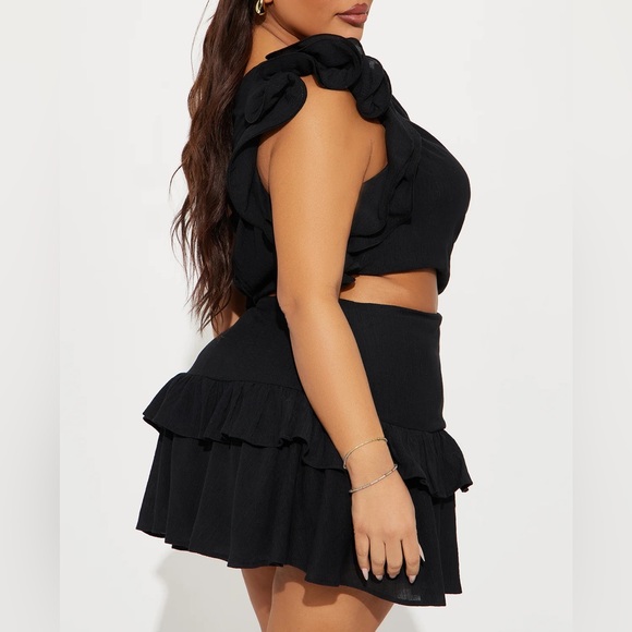Fashion Nova- Gia Tiered Ruffle Mini Dress -Black- XL- LBD HoCo-Small Flaw- NWT - Picture 4 of 10